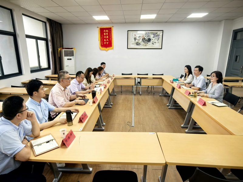 K8赴设备工程公司开展中外合作办学调研